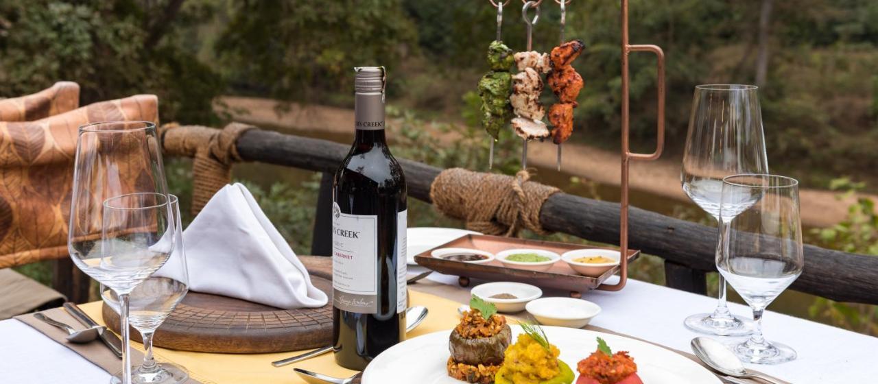 Banjaar Tola Kanha National Park - A Taj Safari Lodge ภายนอก รูปภาพ